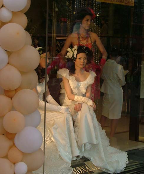 models of a wedding photo studio