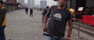 xian travel client biking on Xian city wall